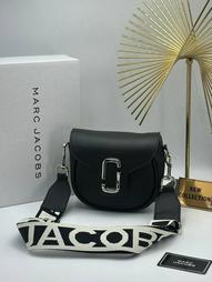 MARC JACOBS