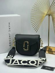 MARC JACOBS