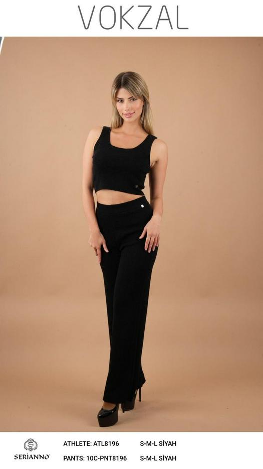 sleeveless T-shirt