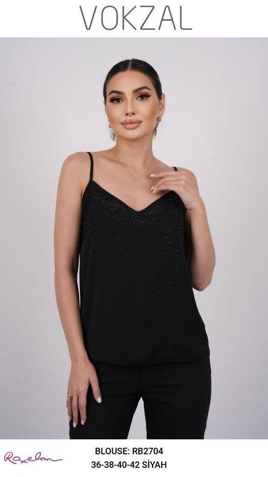 sleeveless T-shirt