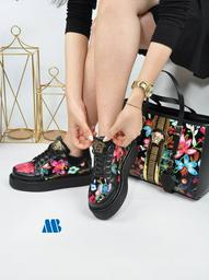 Кроссовки женские