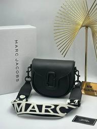 MARC JACOBS