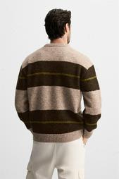 BOUCLÉ TEXTURED SWEATER