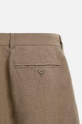 CREASED-EFFECT PLEATED BERMUDA SHORTS