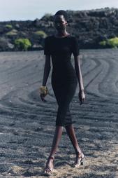FITTED PLAIN KNIT MIDI DRESS