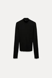 TURTLENECK T-SHIRT