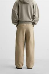 RELAXED FIT TROUSERS WITH CONTRAST STITCHING