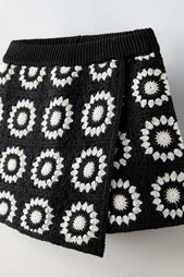 FLORAL CROCHET BERMUDA SKORT