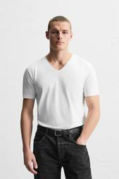 BASIC V-NECK T-SHIRT