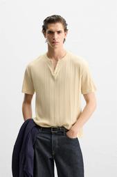 PLEATED T-SHIRT WITH BUTTONS