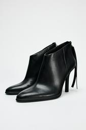 ZIP-UP HEELED ANKLE BOOTS