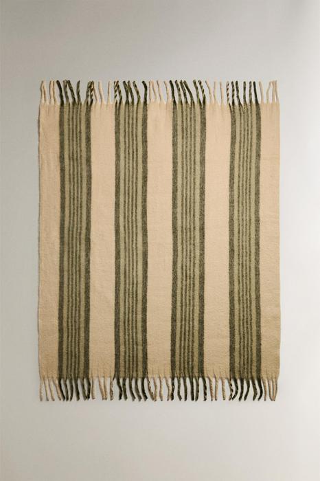 FRINGED BLANKET